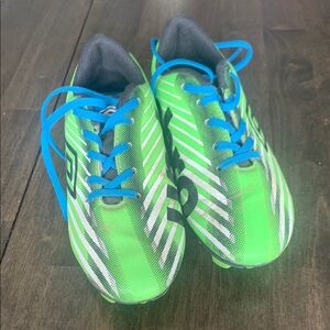 Kids Green Soccer Shoes